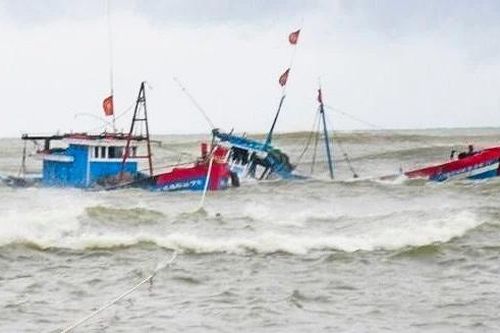 Tàu cá Việt Nam bị tàu Hàn Quốc đâm chìm, thuyền trưởng mất tích