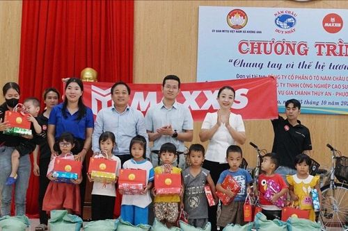 Tiếp động lực cho trẻ nghèo Đắk Lắk vượt khó