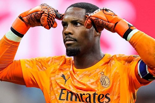 Bayern Munich chiêu mộ Maignan thay Neuer
