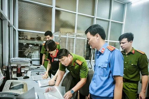 Phê chuẩn bắt tạm giam Giám đốc Công ty Tomoken sản xuất hàng triệu bình chữa cháy giả