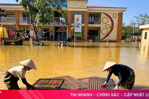 Chủ động khắc phục mưa lũ, sớm đưa học sinh trở lại trường