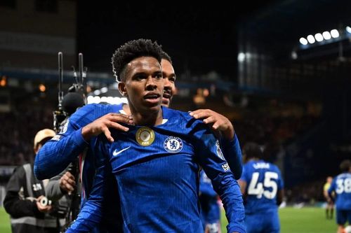 Premier League: Liverpool gục ngã trước Chelsea, Arsenal chiếm ngôi đầu