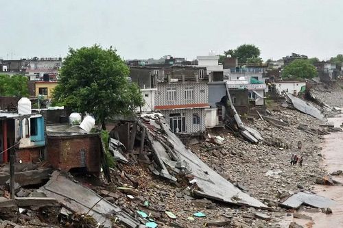 Lở đất do mưa lớn khiến ít nhất 20 người thiệt mạng tại Ấn Độ