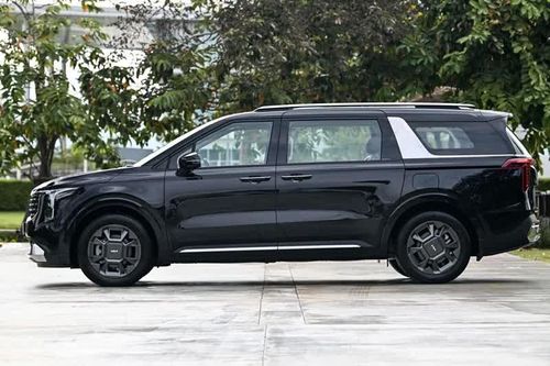 Kia Carnival HEV 2026 ra mắt, giá hơn 2 tỷ đồng