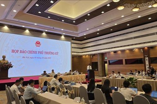 Tập trung thực hiện '3 đẩy mạnh' để phấn đấu tăng trưởng đạt trên 8%