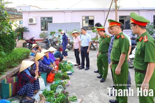 Lập lại trật tự hành lang an toàn giao thông