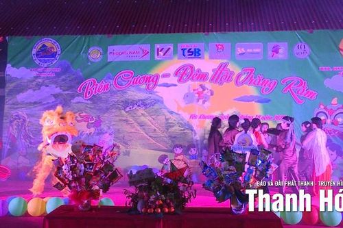 Mang trung thu đến với trẻ em vùng biên Yên Khương