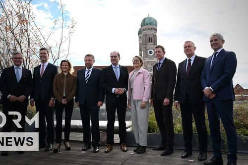 EU tìm cách ứng phó với làn sóng di cư và nguy cơ từ máy bay không người lái