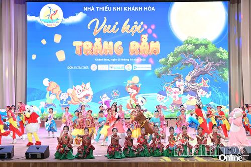 Sôi nổi chương trình 'Vui hội trăng rằm' cho thiếu nhi có hoàn cảnh đặc biệt