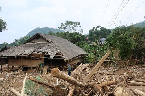 Xã Dương Quỳ khẩn trương khắc phục hậu quả hoàn lưu bão số 10, sẵn sàng ứng phó bão số 11