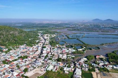 Cầu đường mở lối, du lịch đưa xã đảo Long Sơn chuyển mình