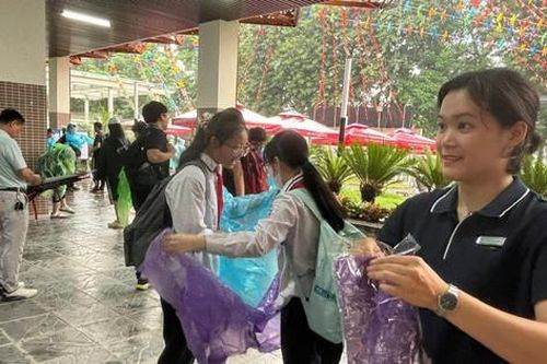 Hà Nội: Hơn 2,3 triệu học sinh nghỉ học để tránh bão Matmo