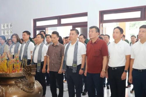 Đảng bộ Vietcombank về nguồn và trao an sinh xã hội tại Tây Ninh