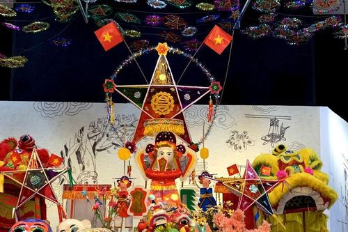 Mâm cỗ trông trăng: 'Bàn tiệc' giàu ý nghĩa của mùa thu