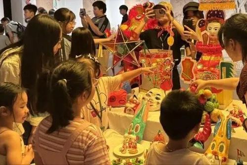 Thiếu nhi trải nghiệm khám phá Tết Trung thu