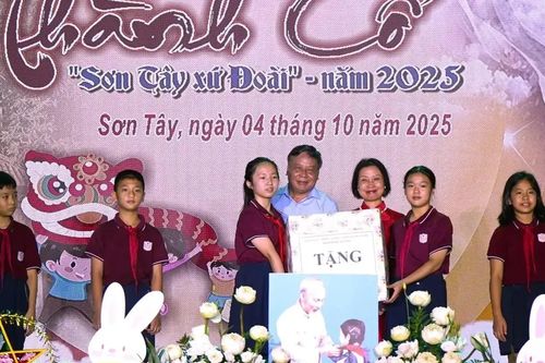 Vui Trung thu ở Thành cổ Sơn Tây