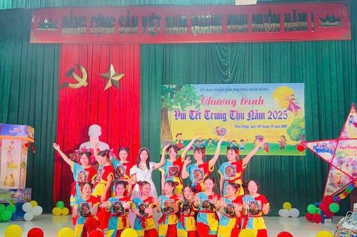 Thanh Hóa: Rộn ràng ngày hội 'Vui Tết Trung Thu 2025' tại trường THCS Đông Thọ