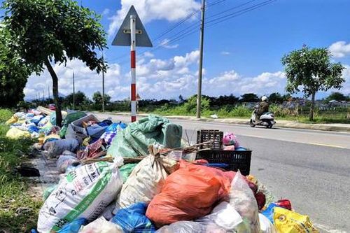 Đà Nẵng: Rác ùn ứ vì nhà máy tạm ngưng hoạt động