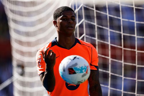 Rashford hồi sinh rực rỡ, Barca cười vì 'giá rẻ như cho'