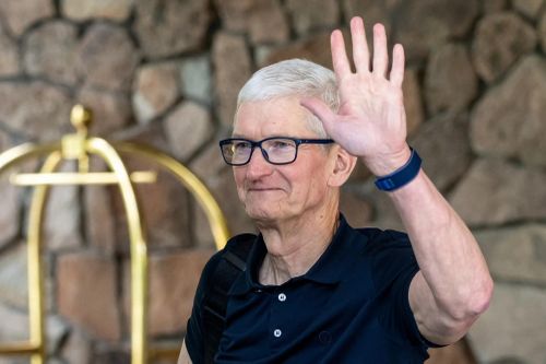 Apple tìm ra người kế nhiệm Tim Cook