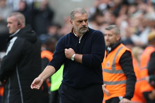 Postecoglou bị cô lập?