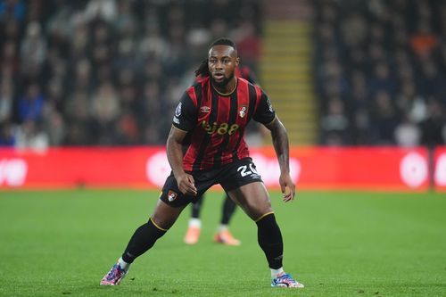 Châu Âu sôi sục vì tiền đạo của Bournemouth