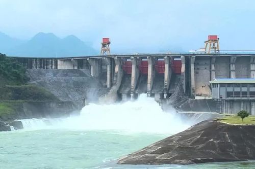 35 hồ chứa thủy điện phía Bắc đồng loạt xả lũ