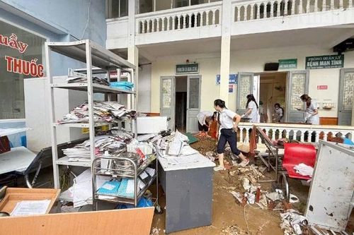 Một bệnh viện ở Sơn La bị ngập sâu do ảnh hưởng bởi bão số 11
