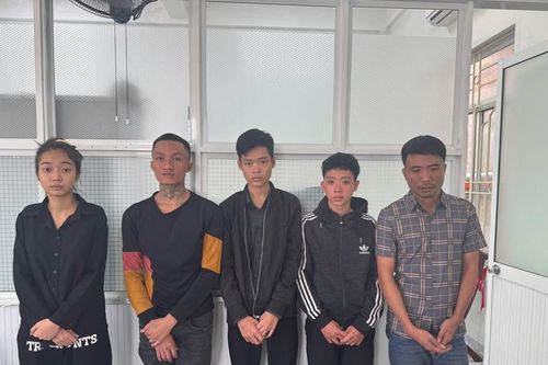 Con nghiện lộ diện