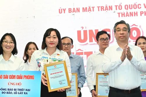 TPHCM: Tiếp nhận hơn 35 tỷ đồng ngay tại buổi phát động ủng hộ đồng bào bị thiệt hại do bão số 10