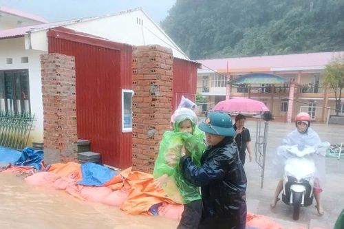 Cao Bằng cho học sinh nghỉ học để đảm bảo an toàn trước bão số 11