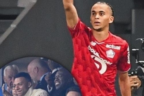 Em trai ghi bàn vào lưới PSG, Mbappe cười như được mùa
