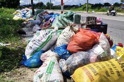 Đà Nẵng 'ngộp thở' vì rác thải ùn ứ sau khi nhà máy ngừng tiếp nhận