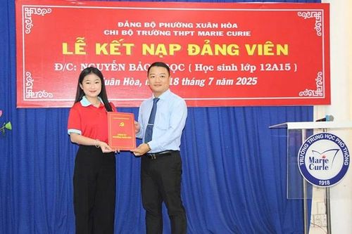 Đảng viên tuổi 18