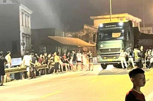 Tạm dừng lưu thông qua cầu Trung Hà để kiểm định an toàn