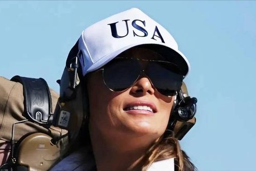 Khoảnh khắc tuyệt đối điện ảnh của bà Melania Trump