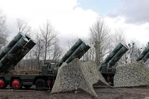 Ấn Độ cân nhắc mua thêm năm hệ thống 'rồng lửa' S-400 từ Nga