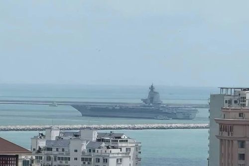 Tàu sân bay Phúc Kiến lần đầu xuất hiện ở đảo Hải Nam