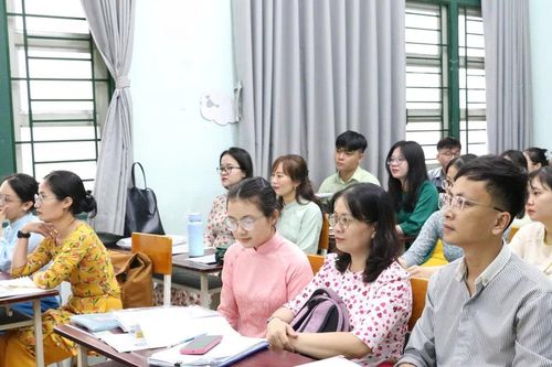 Tuyển giáo viên ở TPHCM: Có môn 1 'chọi' 15, môn lèo tèo vài người thi