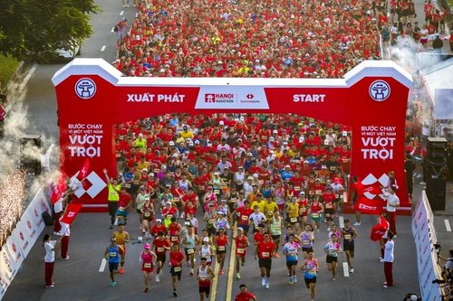 Giải Marathon Quốc tế Hà Nội Techcombank Mùa thứ 4 thu hút hơn 13.000 VĐV tham dự