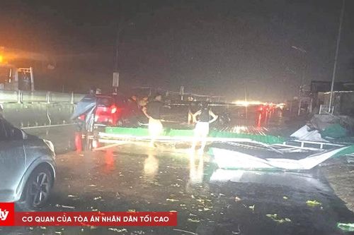 Thoát chết trong gang tấc giữa cơn giông