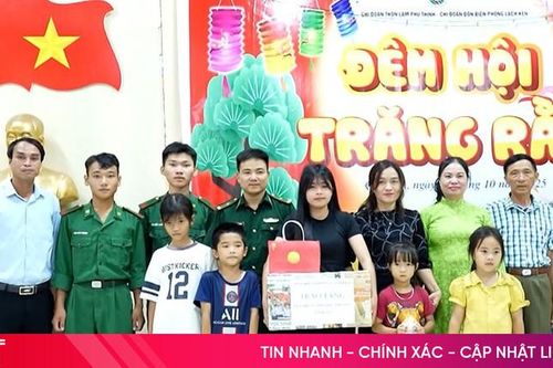 Ấm áp mùa Trăng nơi bão lũ đi qua