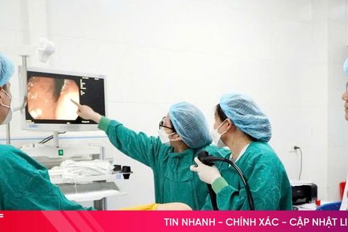 8 bác sỹ BV Đại học Y Hà Nội về khám chữa bệnh tại Hà Tĩnh