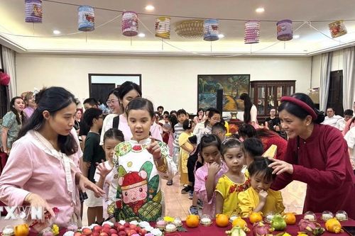 Rực rỡ 'Đêm hội Trăng Rằm' của cộng đồng người Việt tại Malaysia