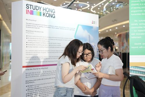 Mở ra nhiều cơ hội học tập và sự nghiệp cho sinh viên Việt Nam