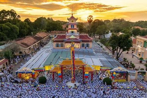Biển người hành hương về Tây Ninh trong mùa Đại lễ Hội yến Diêu Trì Cung