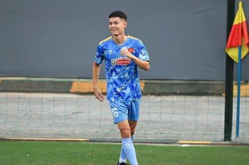 Cầu thủ Việt kiều Nga tự hào khi được khoác áo U23 Việt Nam