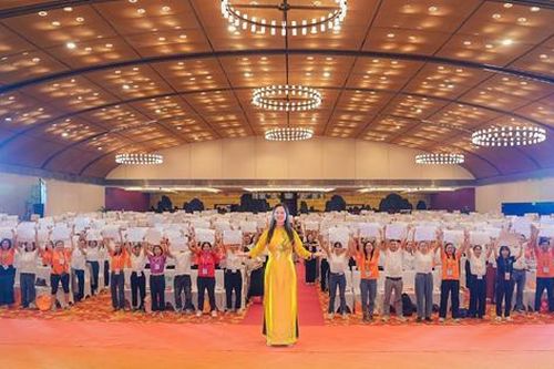 Khi cha mẹ học cách yêu chính mình để con được lớn lên trong bình an