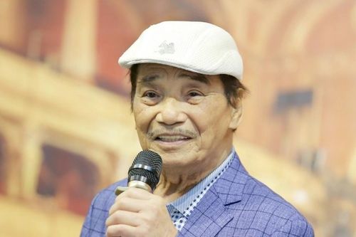NSND Trần Hiếu tuổi xế chiều: Sợ sống cô đơn, nhập viện vì bạo bệnh vẫn cất cao tiếng hát