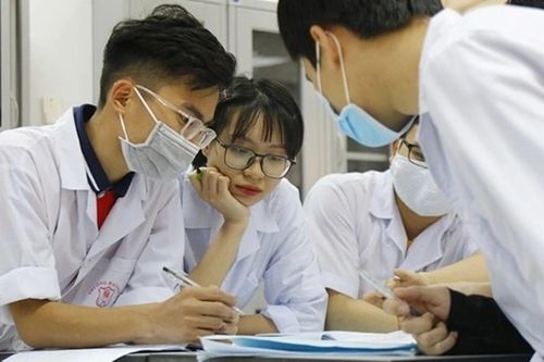 Bộ Y tế trả lời cử tri về chính sách miễn, giảm học phí cho sinh viên ngành y